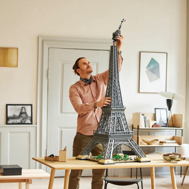 LEGO®Eiffel tower